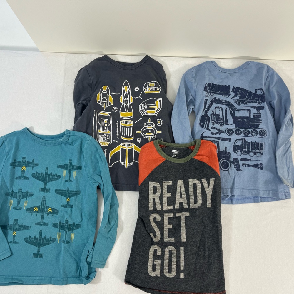 Old Navy Boys 5T long sleeve graphic shirts tees (Lot)